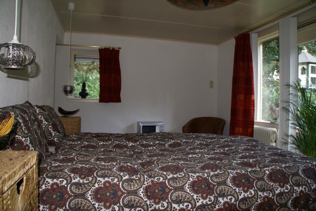 B&B Atelier Maarbeek Hellendoorn Ruang foto